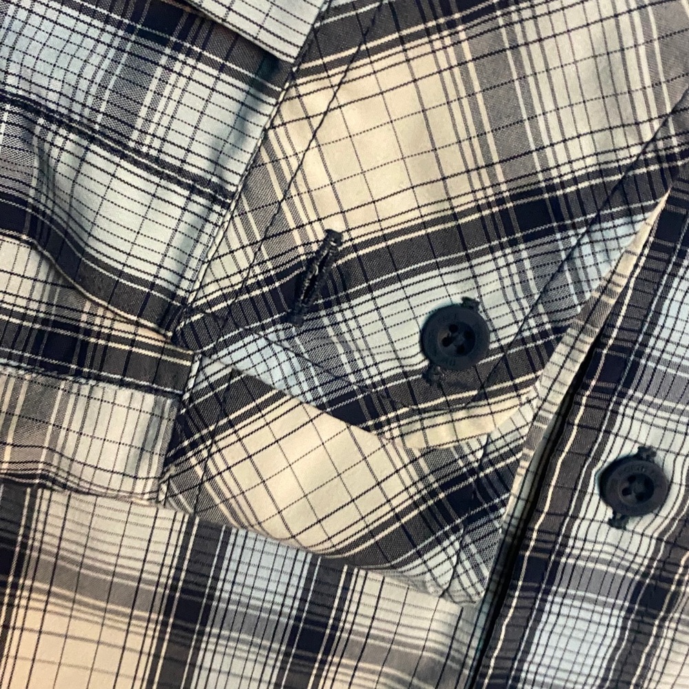 The North Face Plaid Shirt - Picture 4 of 6